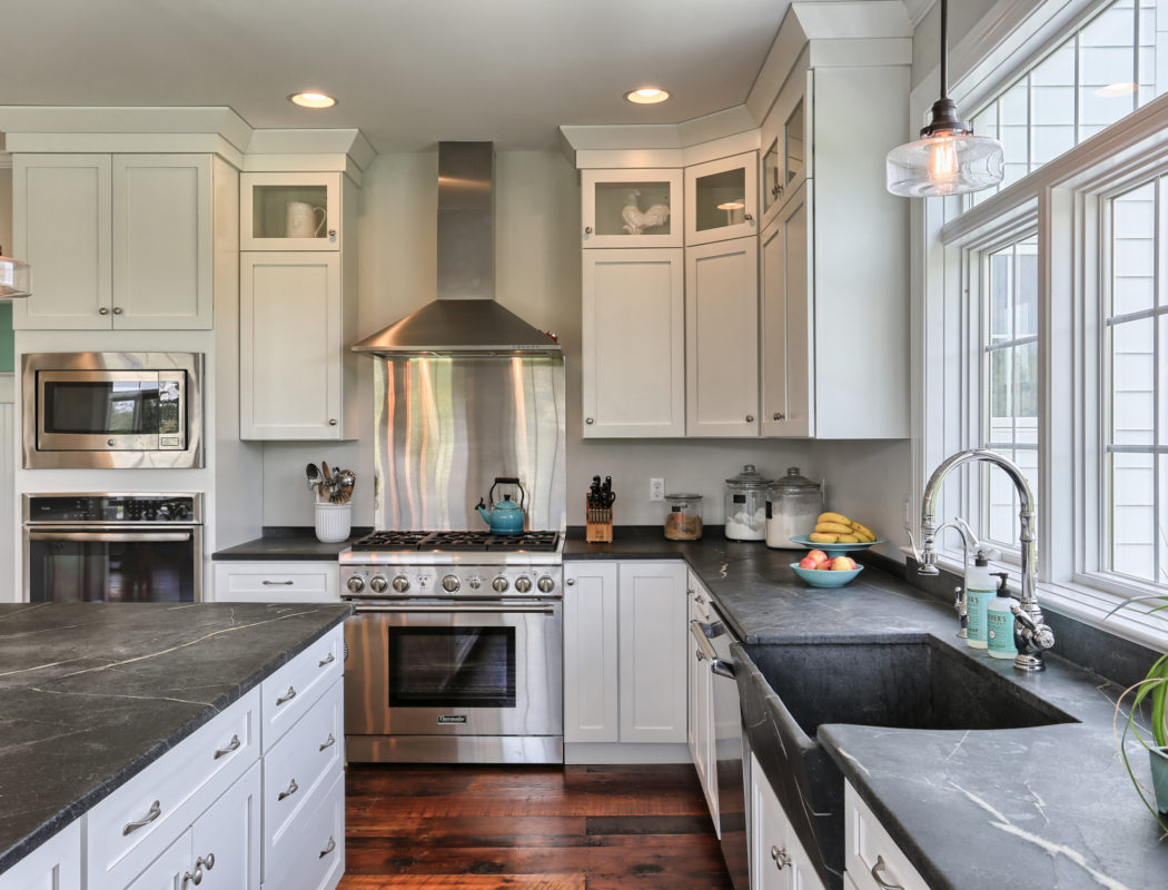 country farmhouse kitchen