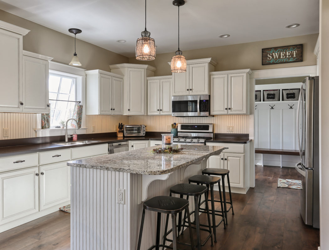 craftsman cottage kitchen