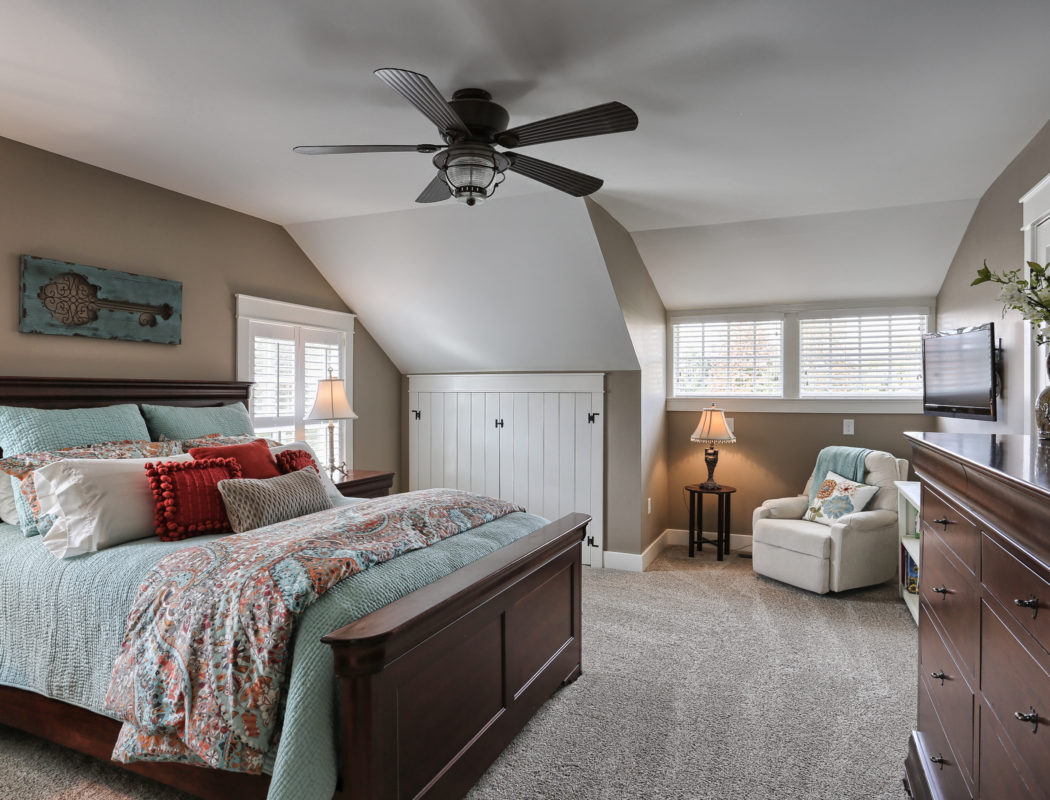 craftsman cottage master bedroom