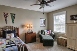 craftsman cottage guest bedroom