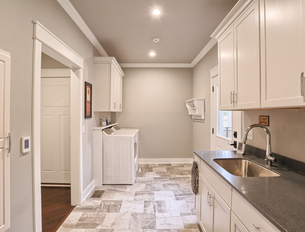 one story living mud room